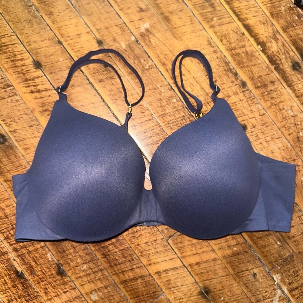 Victoria’s Secret Incredible Perfect Shape wireless 32C blue bra